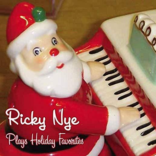 PLAYS HOLIDAY FAVORITES
